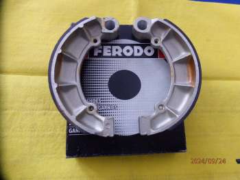 Honda Vf750c magna Fékpofa hátsó 180x35 mm-es