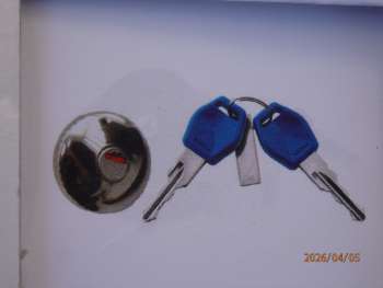Malaguti Madison  125-400 benzintank sapka