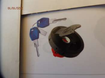 Rieju Tango  Benzin tank sapka 50-125 (2006-) Gilera Runner 125VX 180-200 VXR(00-)